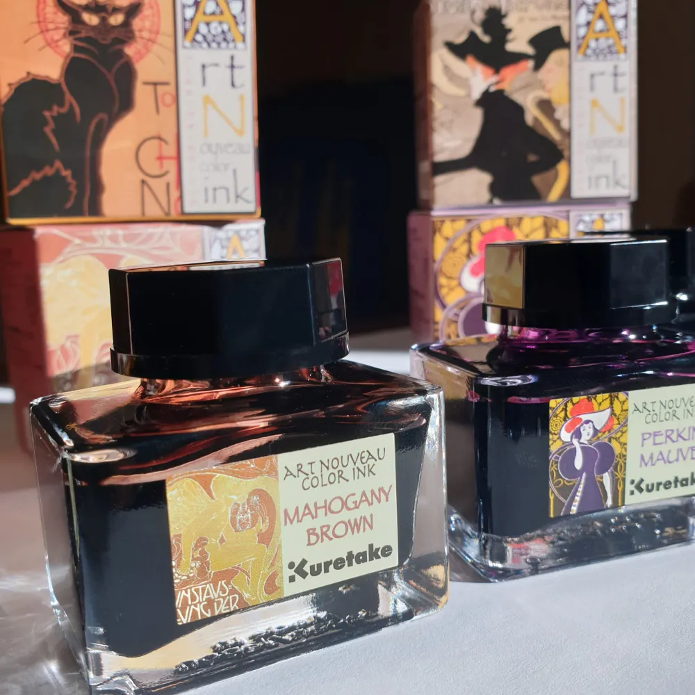 Kuretake Atrament Ink-Cafe Art Noveau - - Old Rose, 21 ml > Atramenty