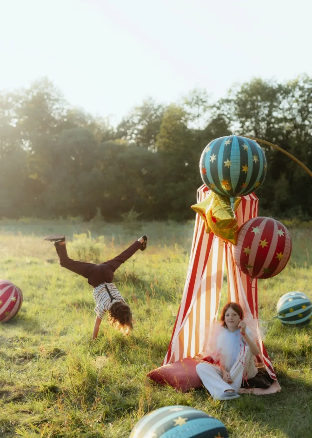 PartyDeco Balon foliowy Piłka w gwiazdki - zielony 75 cm