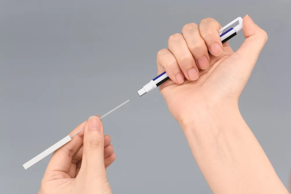 Tombow Gumka automatyczna MONO zero - - prostokątna, w paski
