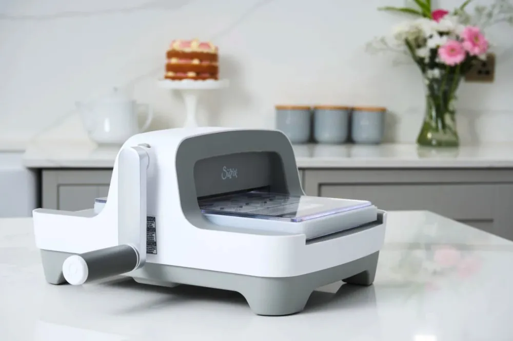 Sizzix Maszyna tnąco-wytłaczająca Big Shot A5 - - zestaw startowy