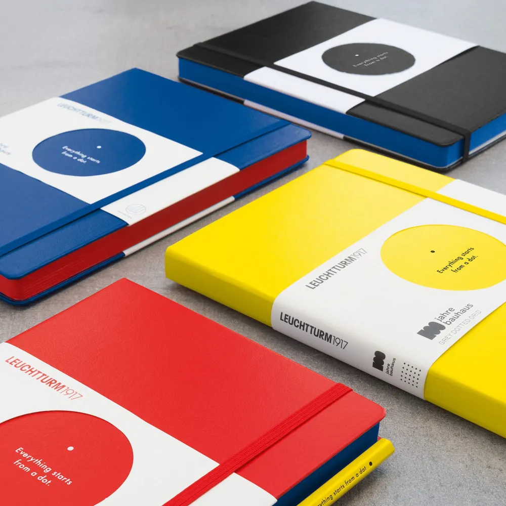 Leuchtturm1917 Notatnik Bauhaus - - Red, w kropki, twarda okładka, A5