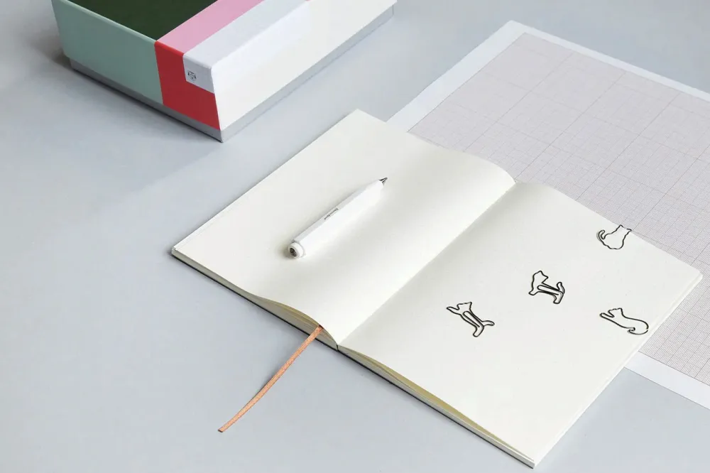 Papierniczeni Notes w kropki Klasyk - - Mech 80 ark.