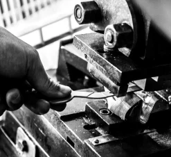 HMM Nożyczki 2 w 1 z podstawką - - Gold > Nożyczki