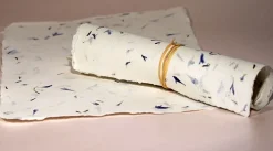Kalander Papier czerpany - - bławatek, gładki, A4 > Papiery Czerpane