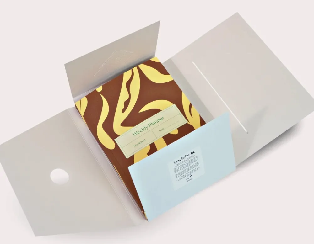 The Completist. Planer tygodniowy niedatowany Marfa No.1 A5 - > Planery Niedatowane