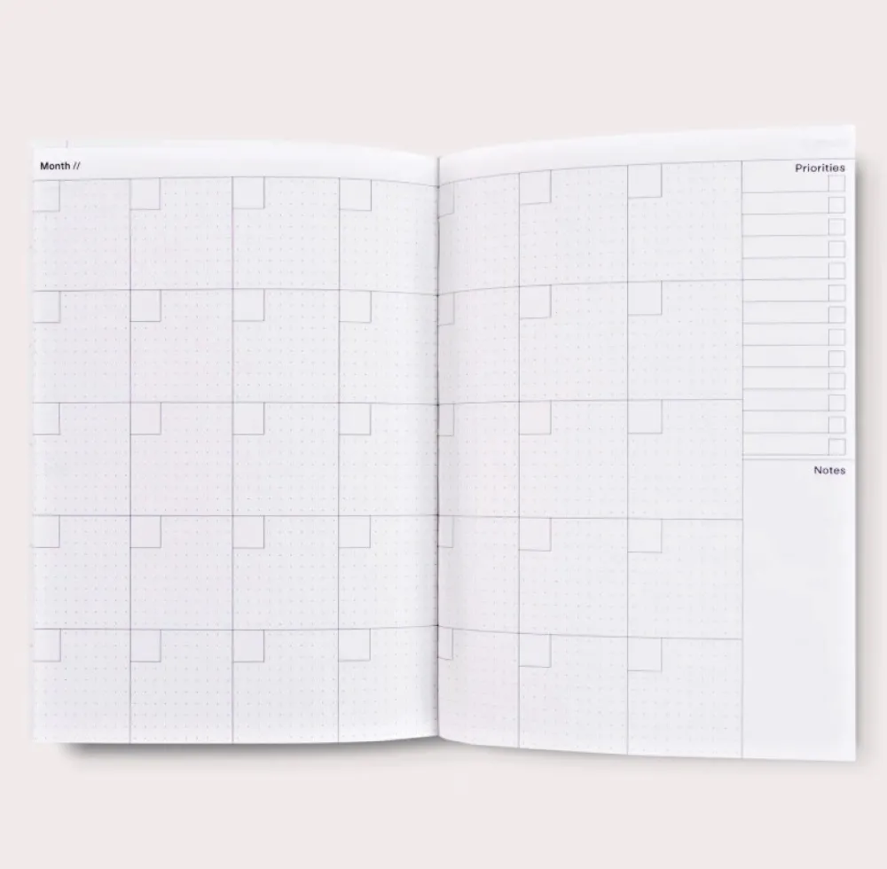 The Completist. Planer tygodniowy niedatowany Marfa No.1 A5 - > Planery Niedatowane