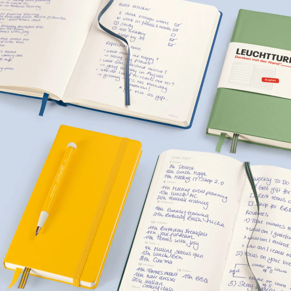 Leuchtturm1917 Planer tygodniowy z notatnikiem w kropki 2027 – – Sage A5