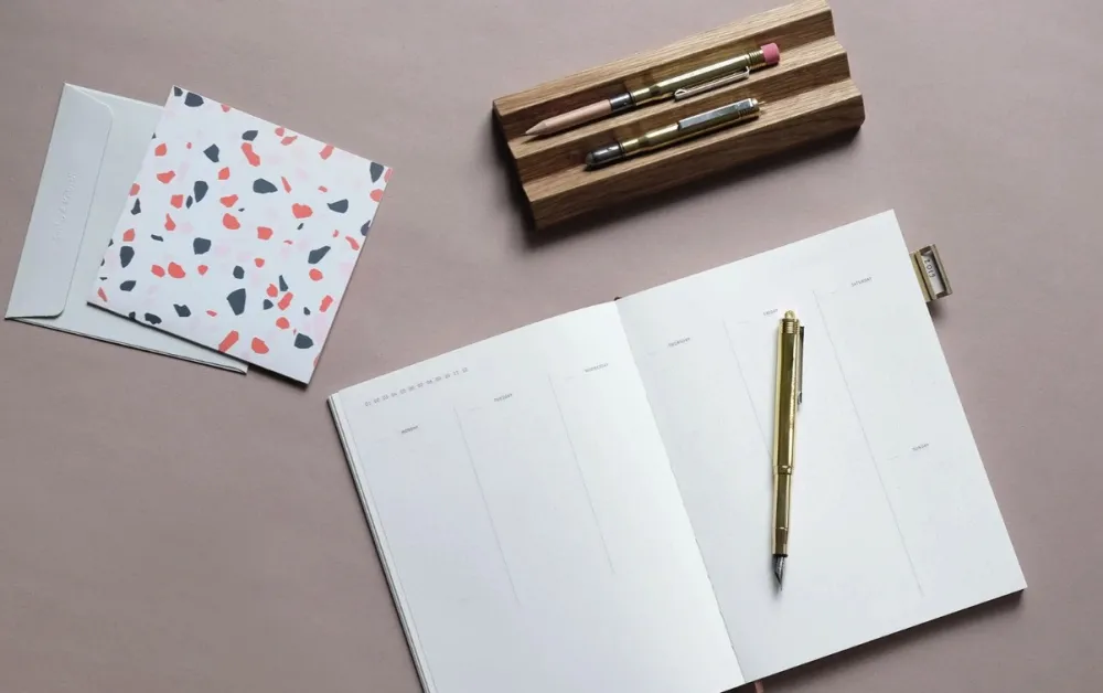 Papierniczeni Planner niedatowany Klasyk - - eukaliptus, twarda okładka > Planery Niedatowane