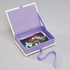 Semikolon Pudełko na zdjęcia - - Lilac Silk, 20,7 x 15,3 x 4,7 cm > Albumy Na Zdjęcia