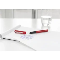 Faber-Castell Szkolne pióro wieczne z wkładami - - czerwone, M ><noscript><img width=