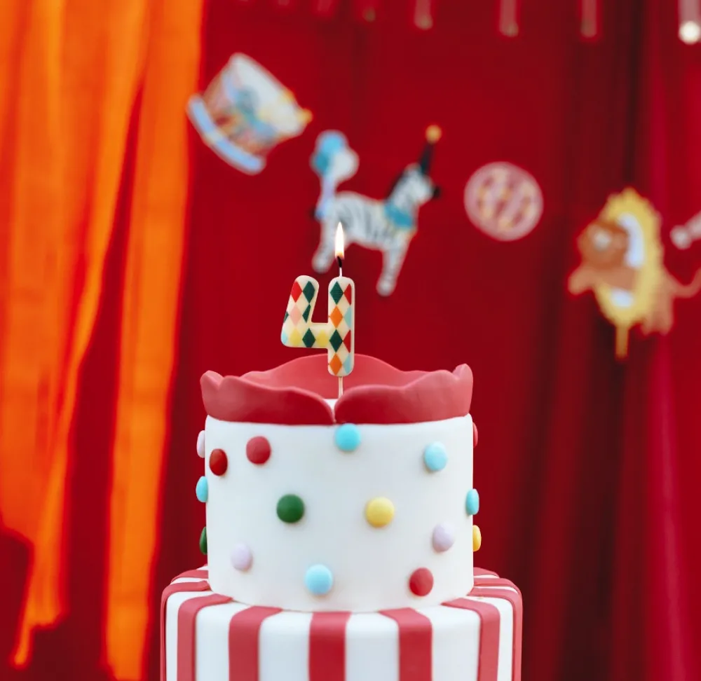 PartyDeco Świeczka urodzinowa cyferka 4 - kolorowe romby, 5,5 cm