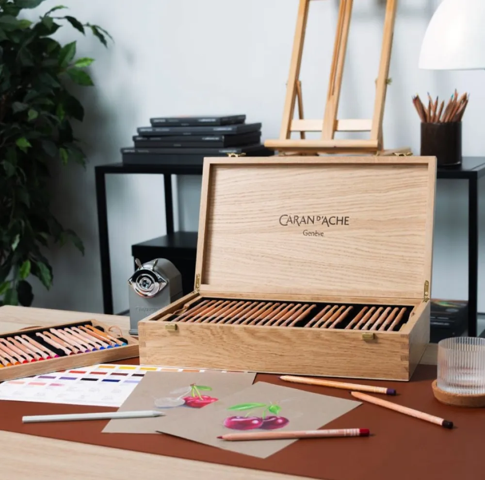 Caran d'Ache Zestaw kredek ołówkowych Luminance w kasecie - - 112 szt.