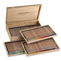 Caran d'Ache Zestaw kredek ołówkowych Luminance w kasecie - - 112 szt.