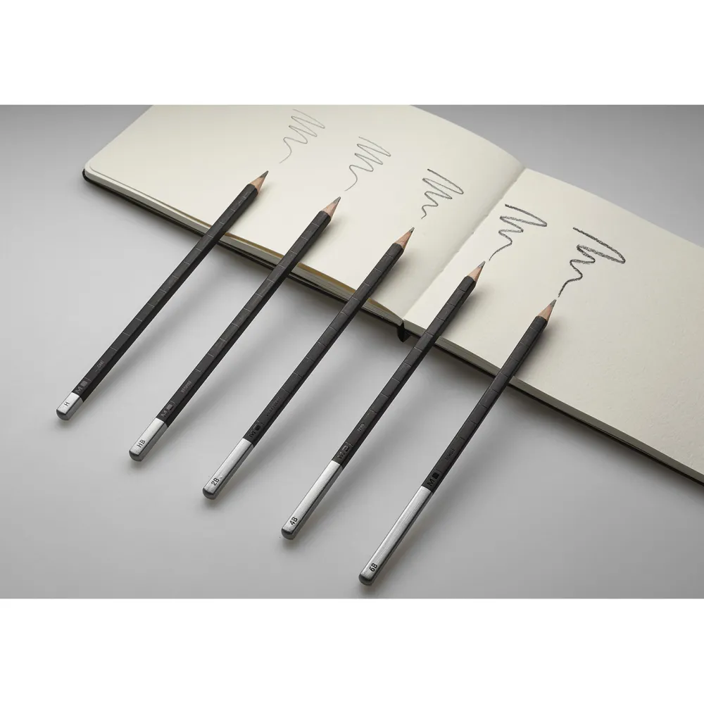 Moleskine Zestaw ołówków z drewna cedrowego w metalowym etui - - 5 szt. > Ołówki